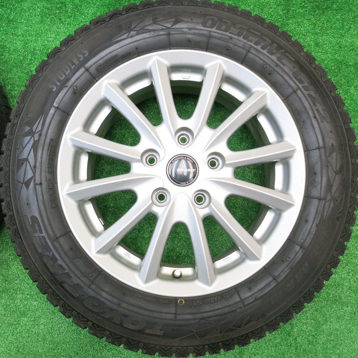 バリ溝!23年!キレイ!9分★スタッドレス 195/65R15 トーヨー オブザーブ GIZ2 QRASIZ VS6 KOSEI クレイシズ コーセイ 15インチ PCD114.3/5H★5100909HAス