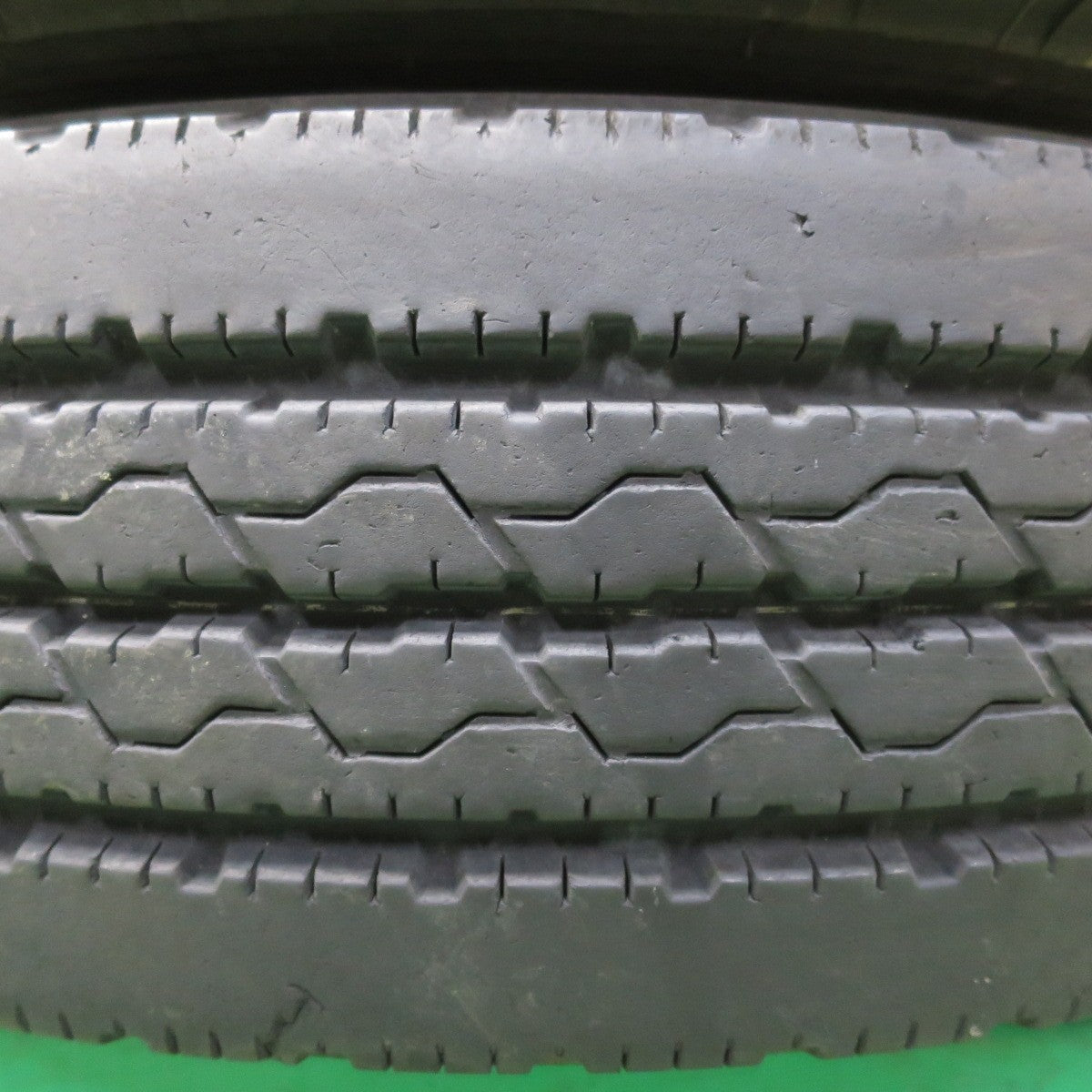 バリ溝!9分!2本★トラック タイヤ 205/70R16 111/109L ブリヂストン デュラビス R205 16インチ★5062604イノタ