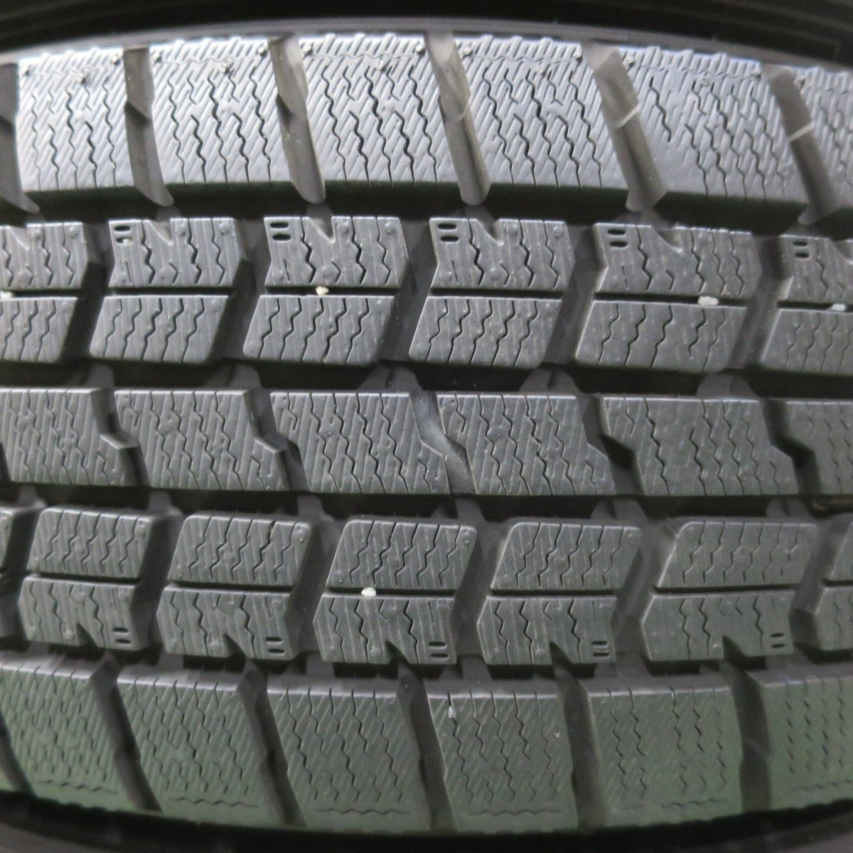 バリ溝!21年!キレイ!ほぼ10分★シエンタ 等 185/65R15 スタッドレス グッドイヤー アイスナビ7 ravrion RS01 ラブリオン 15インチ PCD100/5H★5012004イス