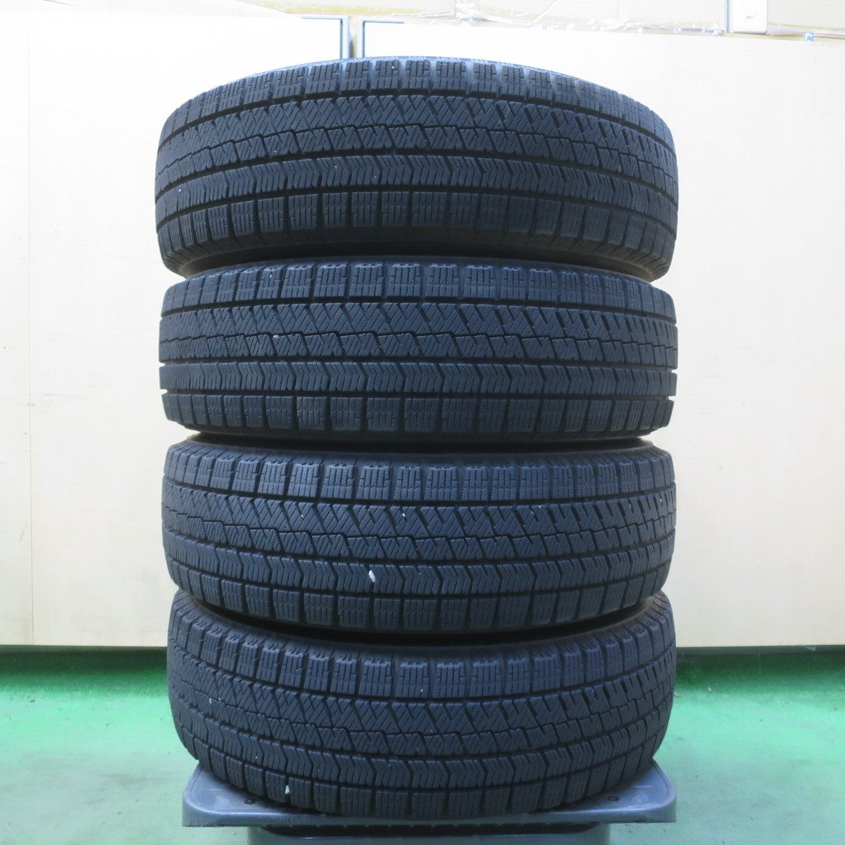 キレイ◎スタッドレス 165/65R14 ブリヂストン ブリザック VRX2 DEBOR 社外 アルミ 14インチ 軽サイズ PCD100/4H◎6072610イス