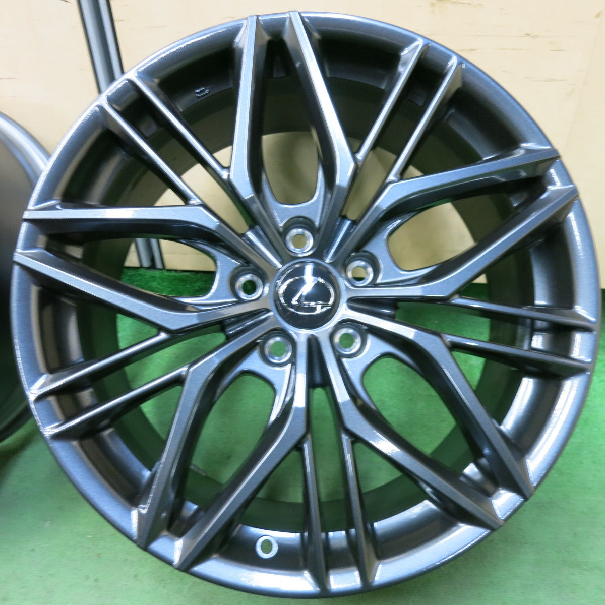 新車外し!付属品付き★レクサス IS 500 Fスポーツ パフォーマンス 純正 ホイール 19インチ 19×8.5J 19×9.5J PCD114.3/5H★5051604SYホ