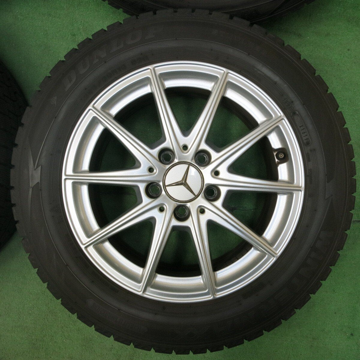 バリ溝!キレイ!9.5分★ベンツ W177 Aクラス 純正 205/60R16 スタッドレス ダンロップ ウインターマックス WM02 16インチ PCD112/5H★4111202SYス
