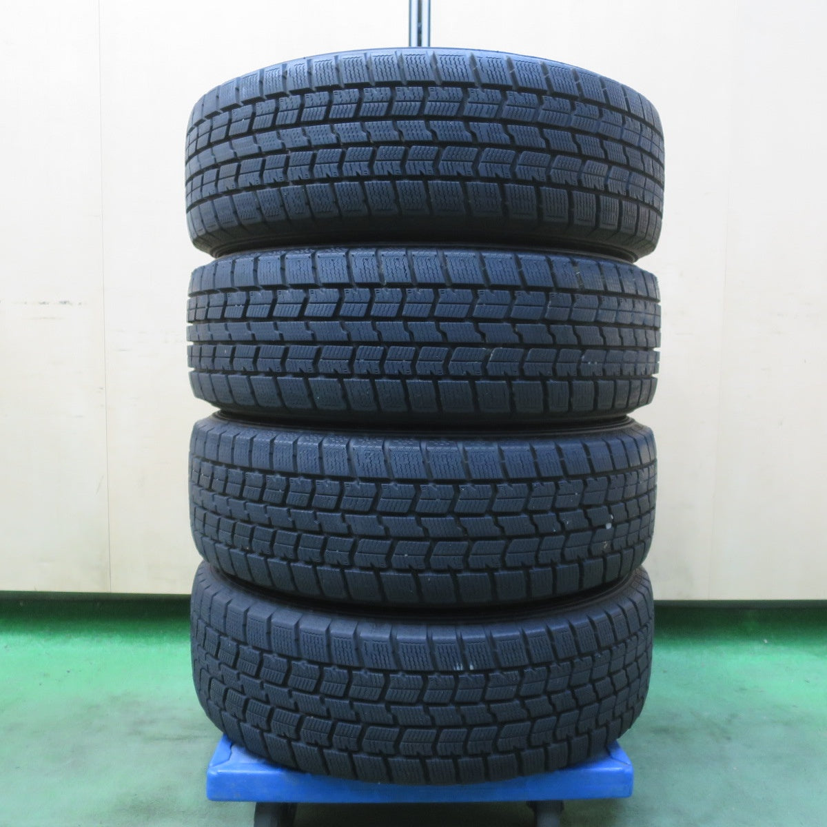 バリ溝!25年!キレイ!ほぼ10分★スタッドレス 185/65R15 グッドイヤー アイスナビ7 SPORT DAISY スポルト デイジー 15インチ PCD100/4H★6060907イス