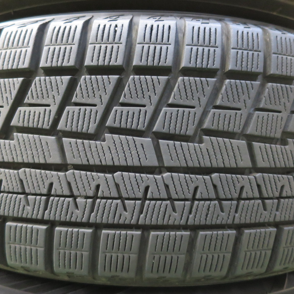 バリ溝!22年!キレイ!9.5分以上★スタッドレス 225/60R17 ヨコハマ アイスガード iG60 EuroSpeed MANARAY SPORT ユーロスピード マナレイ 17インチ PCD114.3/5H★5051008イス