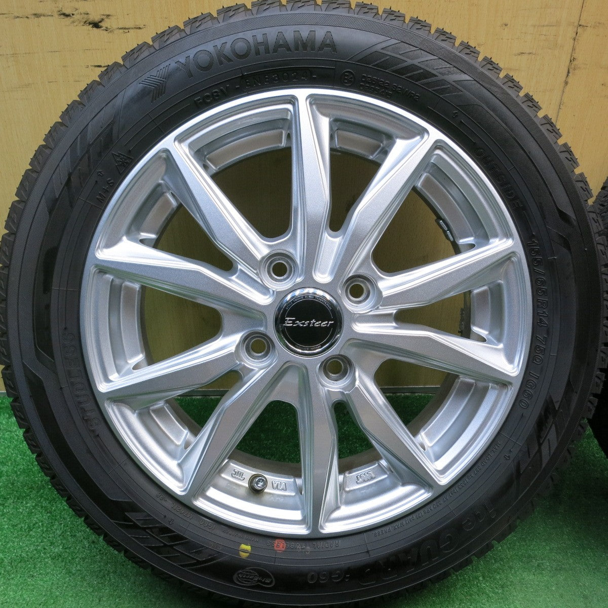 タイヤほぼ未使用!24年!キレイ★スタッドレス 155/65R14 ヨコハマ アイスガード iG60 Exsteer エクスター 14インチ PCD100/4H★5070108HAス