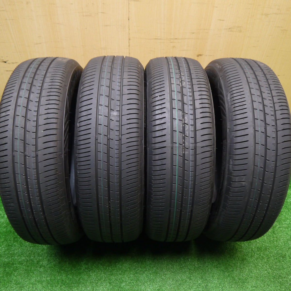 新車外し!24年★205/65R16 ダンロップ エナセーブ EC350+ タイヤ 16インチ セレナ ヤリスクロス 10 アルファード 等★5101404Hノタ