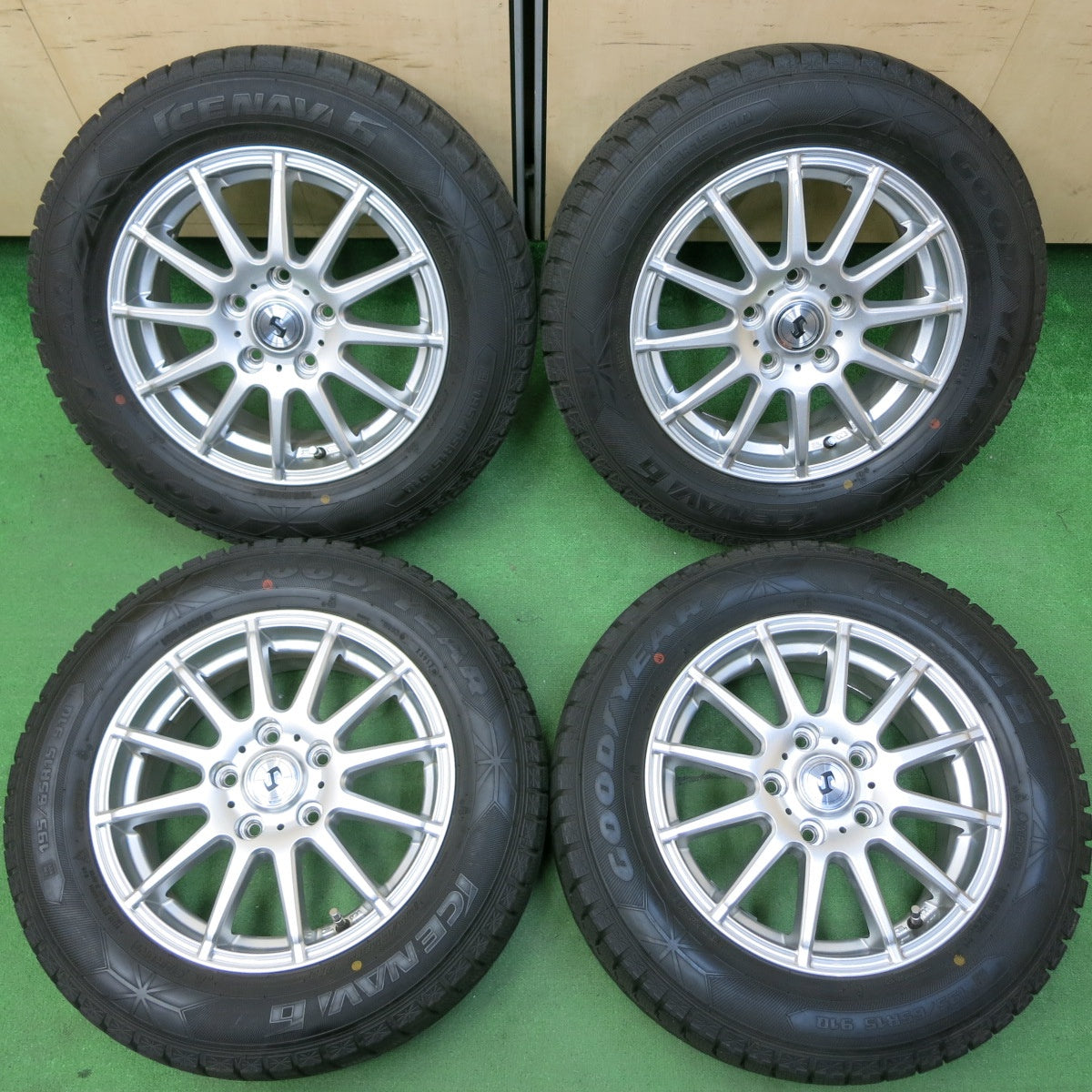 195/65R15 グッドイヤー スタッドレスホイールセット 溝9割以上！