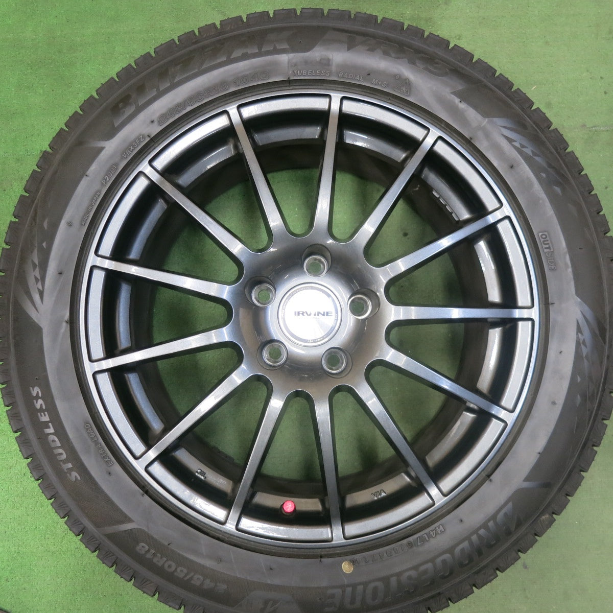 バリ溝!24年!キレイ!9.5分以上★BMW 等 IRVINE F01 245/50R18 スタッドレス ブリヂストン ブリザック VRX3 アーヴィン 18インチ PCD120/5H★5092601SKス
