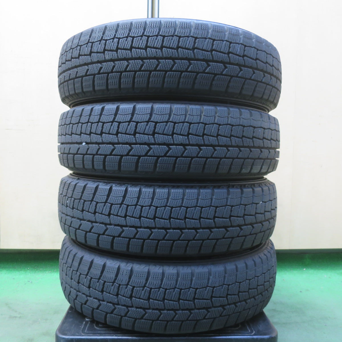 バリ溝!25年!キレイ!9.5分以上◎スタッドレス 155/65R14 ダンロップ ウインターマックス WM02 Zart 社外 アルミ 14インチ PCD100/4H◎6092305イス