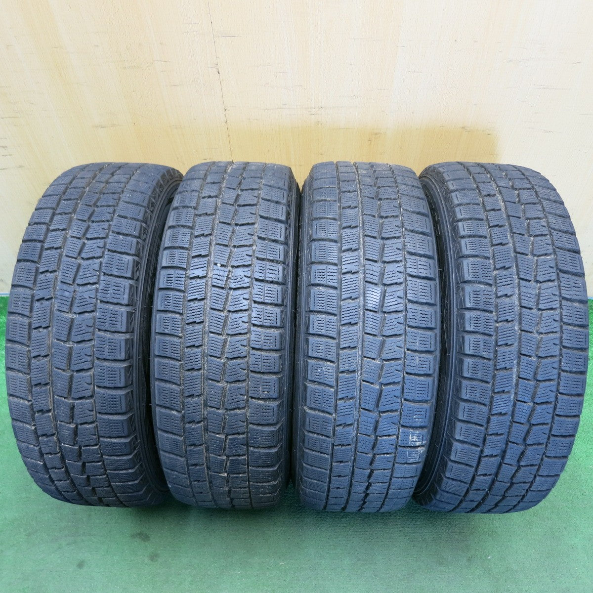 バリ溝!9.5分◎インプレッサ 等 205/60R16 スタッドレス ダンロップ ウインターマックス WM01 VIOLENTO ヴィオレント 16インチ PCD100/5H◎6080206HAス