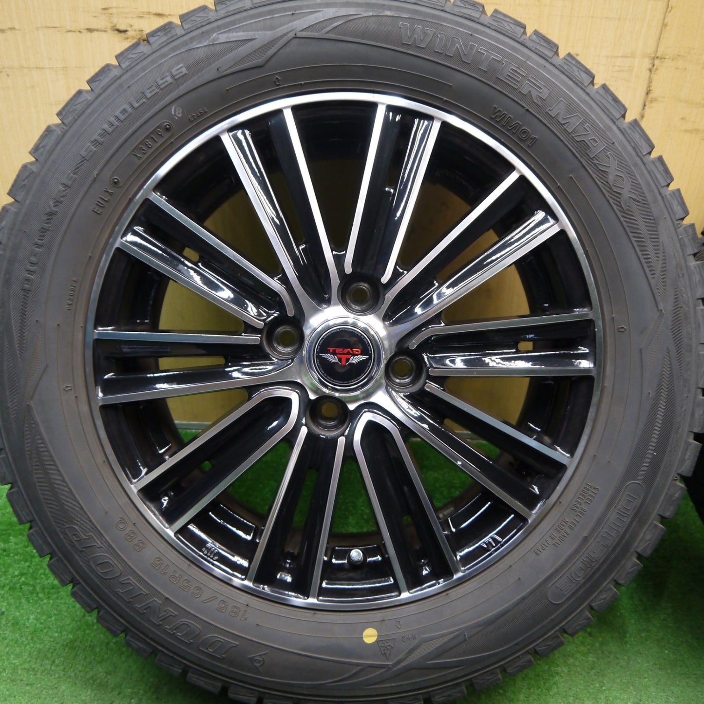 バリ溝!キレイ!9分★スタッドレス 185/65R15 ダンロップ ウインターマックス WM01 TEAD テッド 15インチ PCD100/4H★5060601Hス