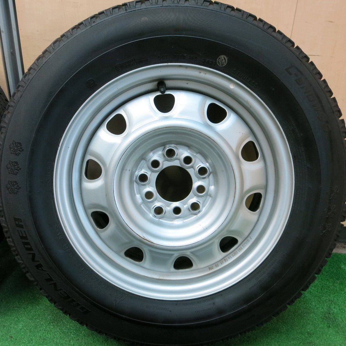 バリ溝!21年!ほぼ10分★スタッドレス 205/65R15 グリンランダー L-SNOW96 TOPY スチール ホイール 15インチ PCD114.3/5H★3090801ヒス