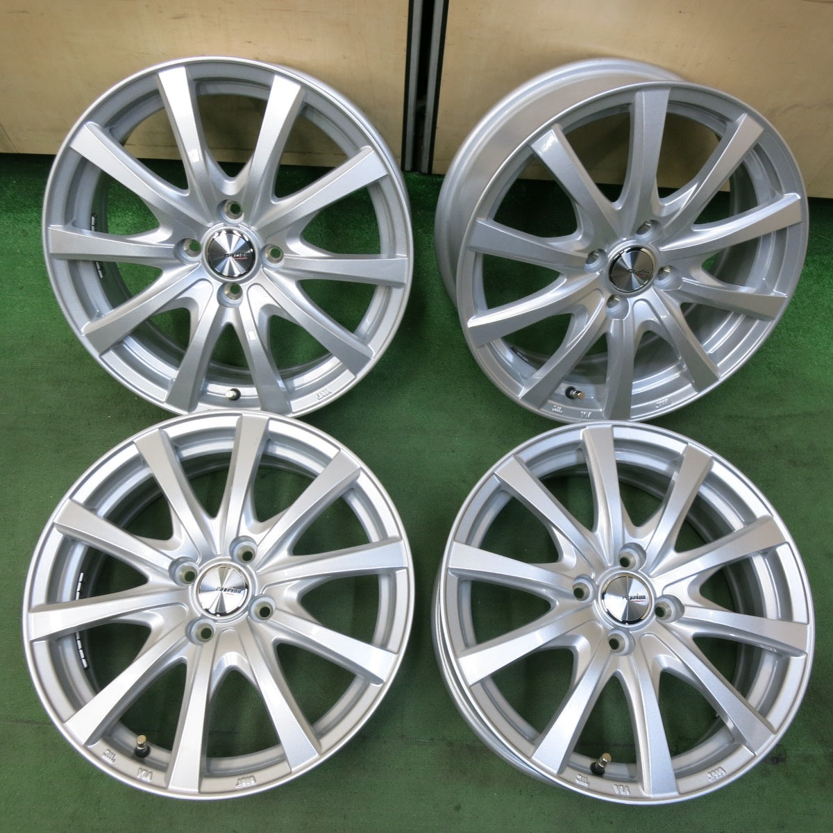 未使用★ravrion RS01 weds ラブリオン ウェッズ 16インチ ホイール 16×6J PCD100/4H★5041817SYホ