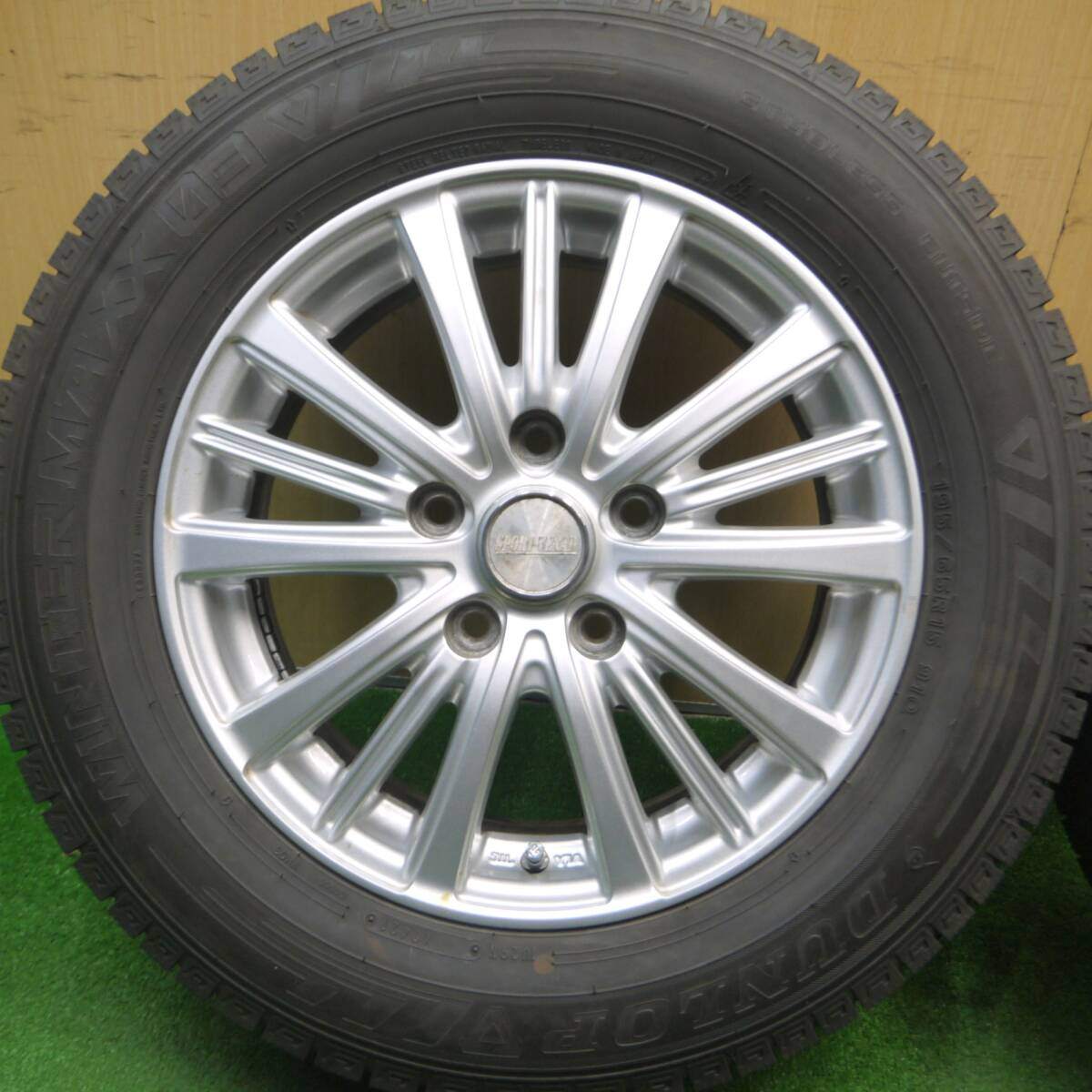バリ溝!21年!キレイ!9.5分★スタッドレス 195/65R15 ダンロップ ウインターマックス 03 SPORT VENAD 15インチ PCD114.3/5H★5012706Hス