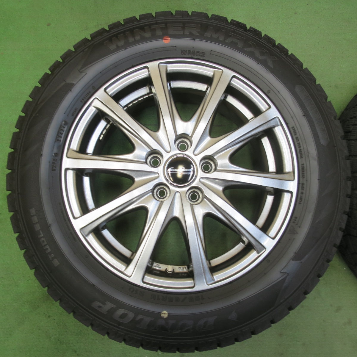 バリ溝!21年!キレイ!9.5分★プリウス 等 195/65R15 スタッドレス ダンロップ ウインターマックス WM02 EuroSpeed MANARAY SPORT ユーロスピード 15インチ PCD100/5H★5092305イス