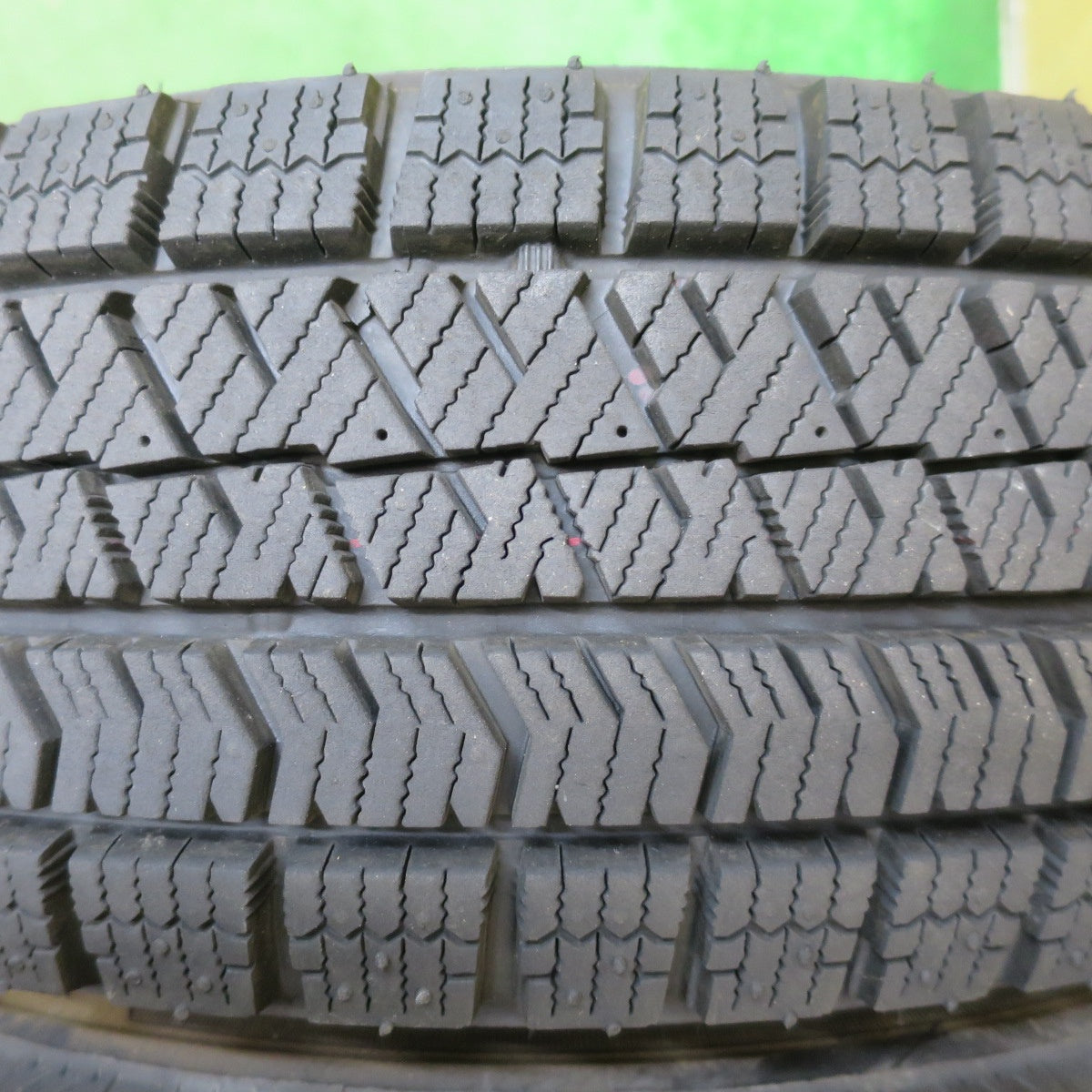 バリ溝!22年!キレイ!ほぼ10分★スタッドレス 155/70R13 ブリヂストン ブリザック VRX2 VELVA CHARGE ヴェルヴァ 13インチ PCD100/4H★5092406NJス