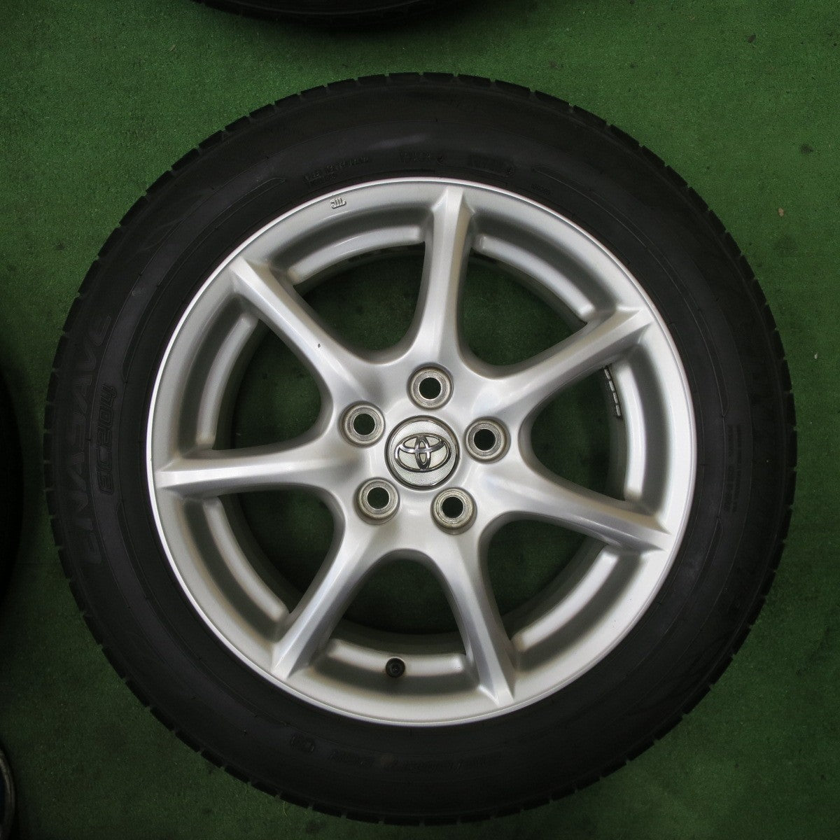 バリ溝!22年!キレイ!9.5分★トヨタ 50系 エスティマ 純正 215/60R17 ダンロップ エナセーブ EC204 17インチ PCD114.3/5H★5060704TTノ