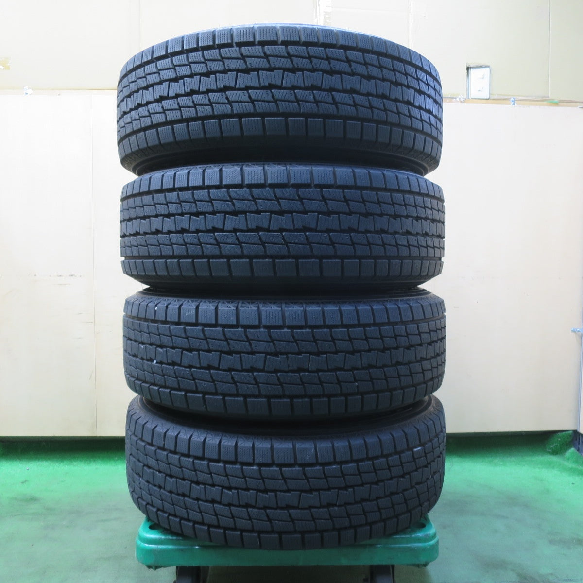 超バリ溝!24年!キレイ!ほぼ10分★スタッドレス 225/65R17 グッドイヤー アイスナビ SUV Exceeder エクシーダー 17インチ PCD114.3/5H★5110401イス