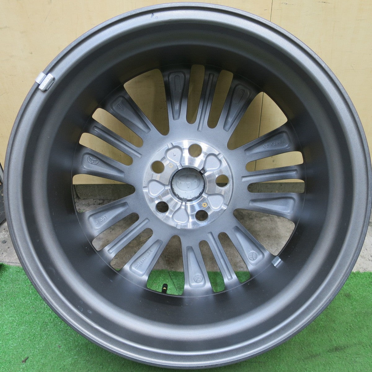 新車外し★トヨタ 40系 アルファード Zグレード 純正 ホイール 18インチ 18×7J PCD120/5H★6060202NGホ