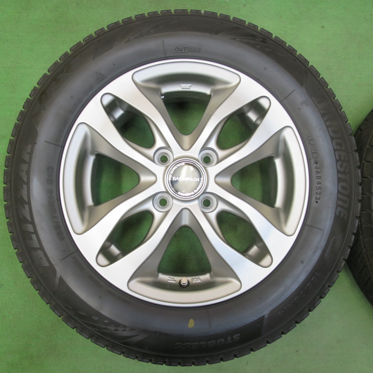 バリ溝!22年!キレイ!ほぼ10分★スタッドレス 165/70R14 ブリヂストン ブリザック VRX3 BALMINUM バルミナ 14インチ PCD100/4H★5042408イス