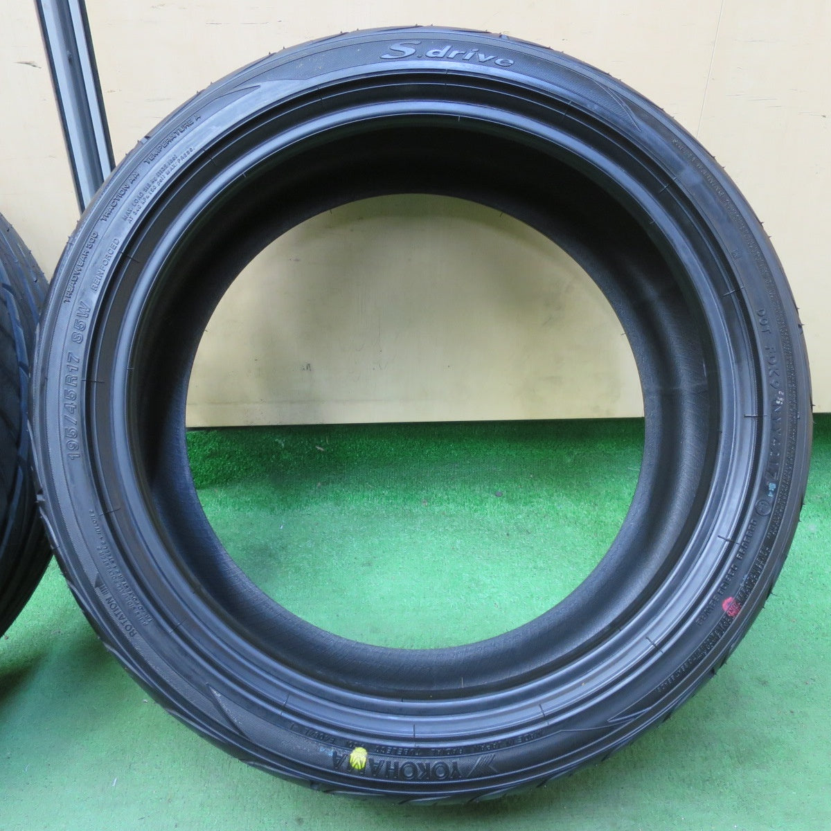 未使用★195/45R17 ヨコハマ S.drive AS01 タイヤ 17インチ Sドライブ アクア スイフト スポーツ 等★5070303イノタ