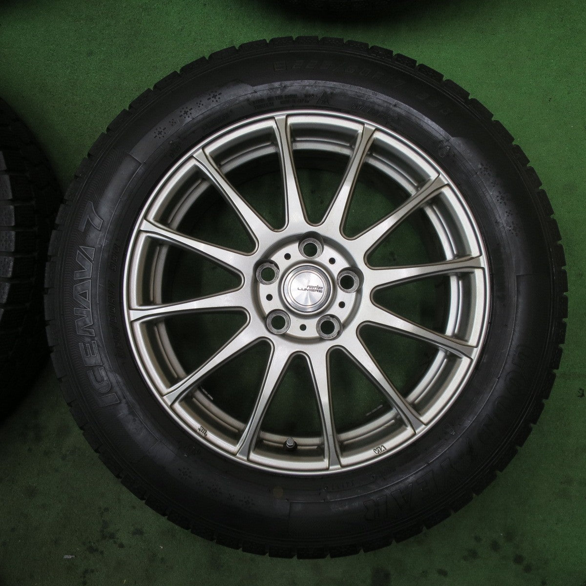 バリ溝!キレイ!9.5分★スタッドレス 225/60R17 グッドイヤー アイスナビ7 ravrion LUMIERE ラブリオン 17インチ PCD114.3/5H★5091705TTス