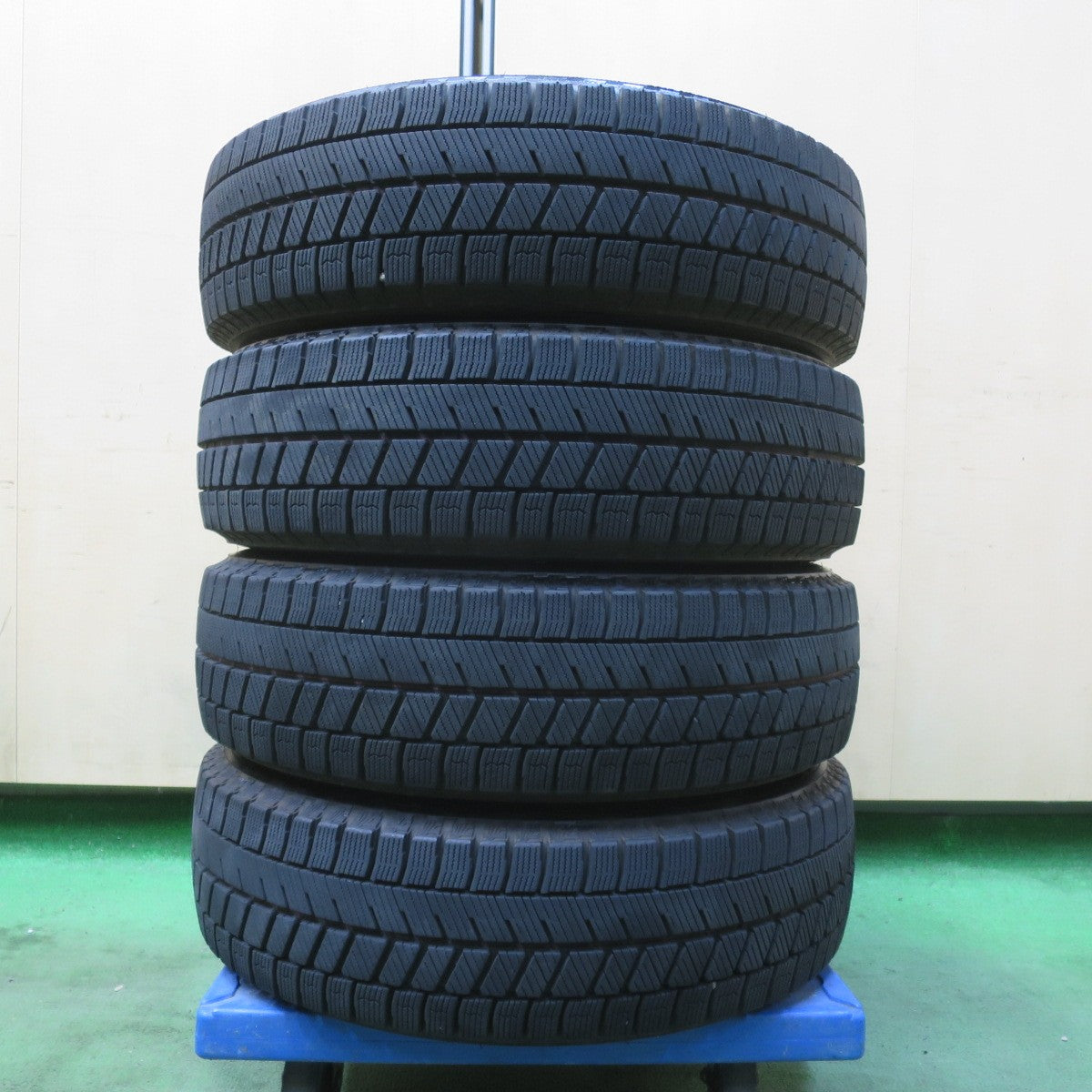バリ溝!22年!キレイ!9.5分★スタッドレス 155/65R14 ブリヂストン ブリザック VRX3 PREO プレオ 14インチ PCD100/4H★6021109イス