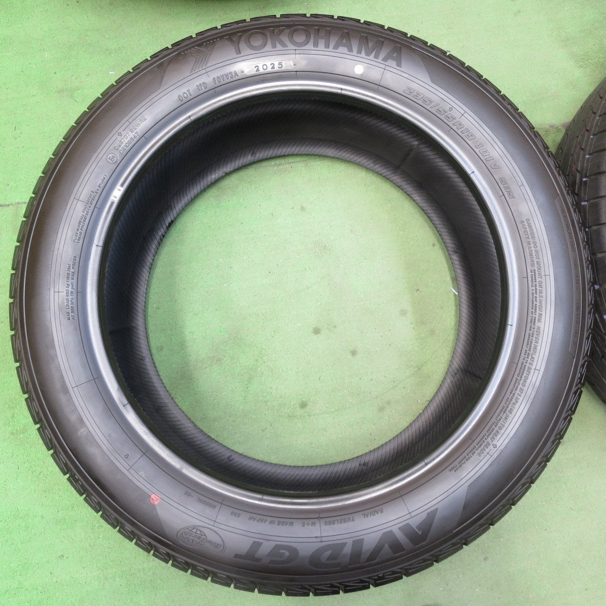 新車外し!25年★235/55R19 ヨコハマ AVID GT S35 タイヤ 19インチ RAV4 ハリアー CX-5 CX-7 等★5070906イノタ
