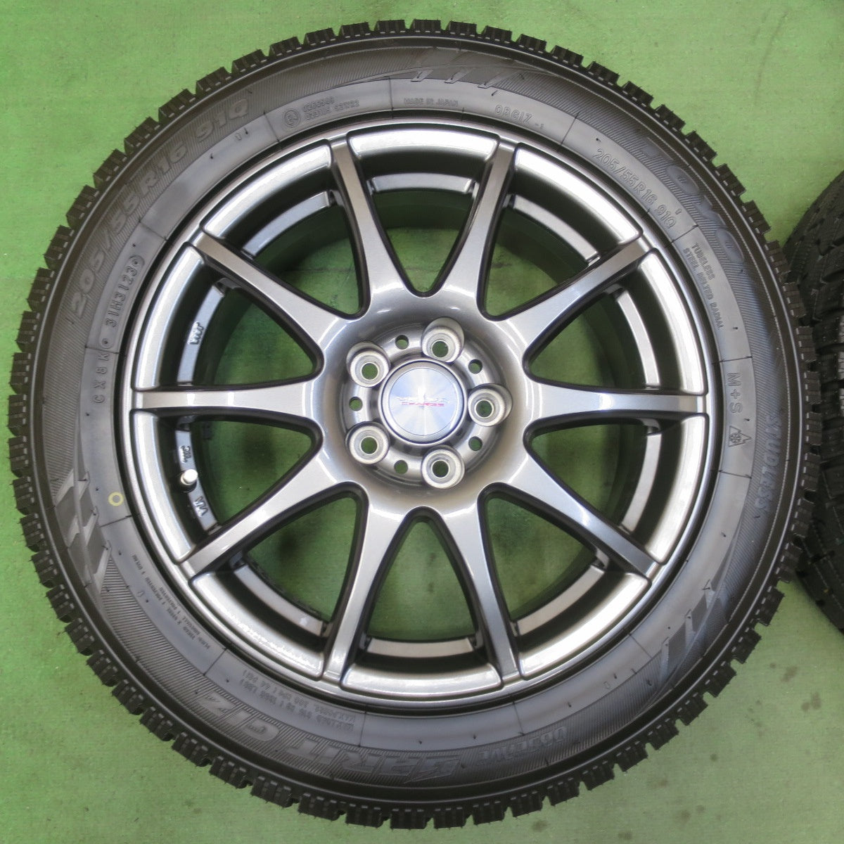 ほぼ未使用!23年!キレイ★86 BRZ 等 205/55R16 スタッドレス トーヨー オブザーブ ガリット GIZ VELVA CHARGE ヴェルヴァ チャージ 16インチ PCD100/5H★5090907イス