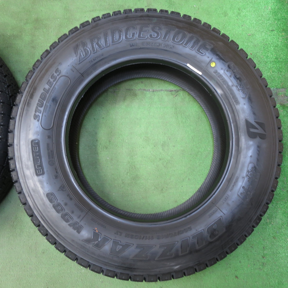 未使用!25年!6本★トラック タイヤ 205/70R16 111/109N スタッドレス ブリヂストン ブリザック W989 16インチ★5092405イスタ