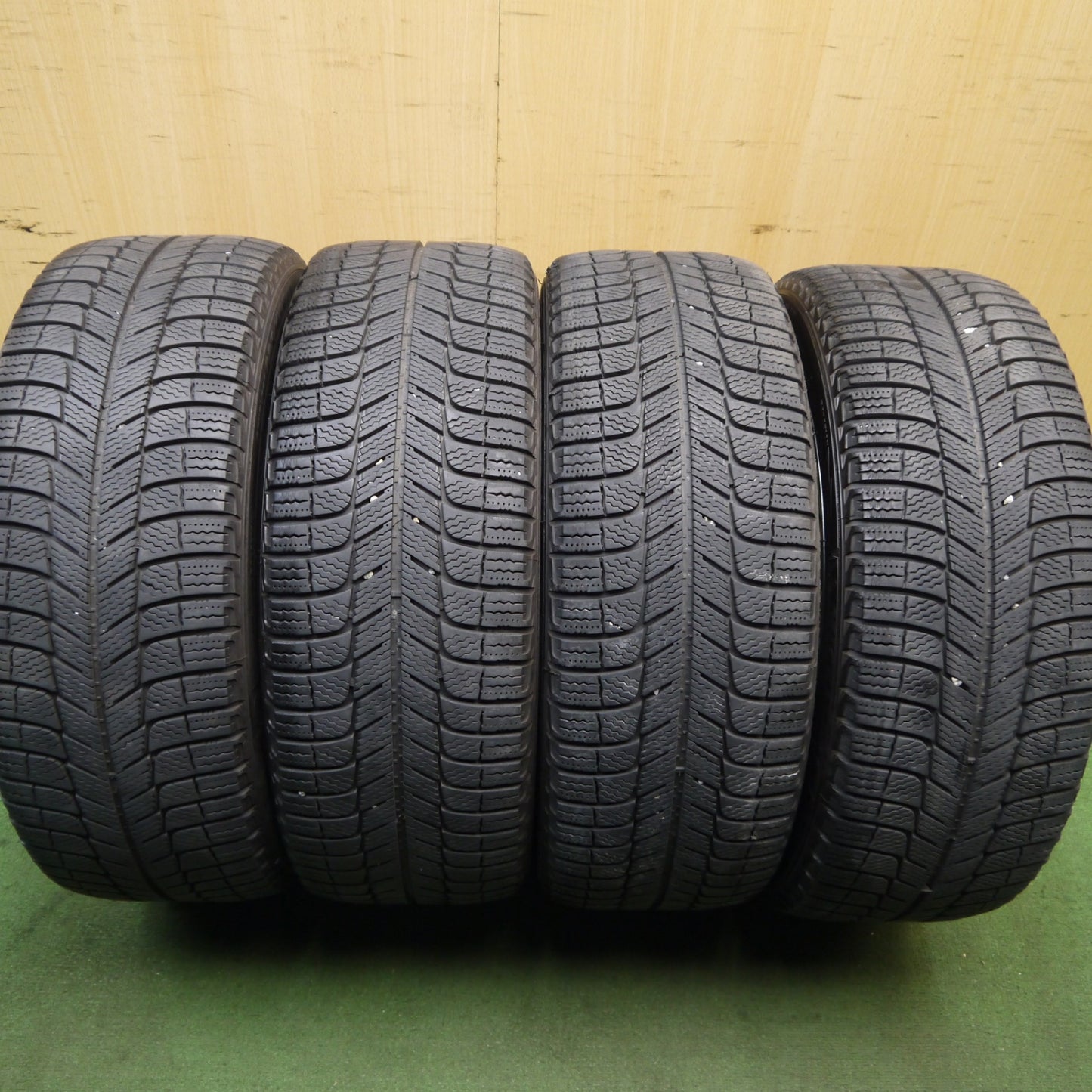 バリ溝!8.5分★ボルボ 等 225/45R17 スタッドレス ミシュラン X-ICE XI3 社外 アルミ 17インチ PCD108/5H★5091004Hス