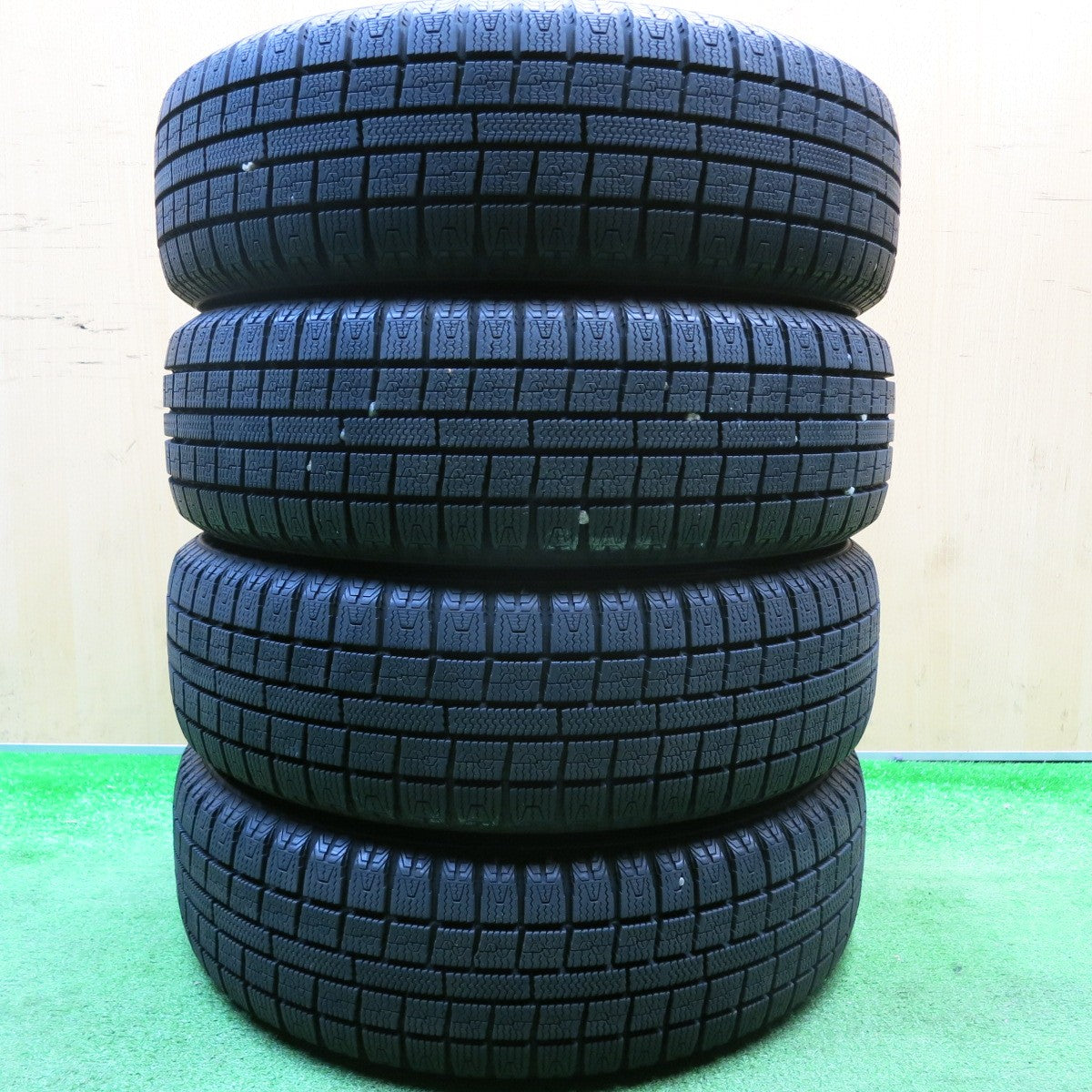バリ溝!キレイ!9.5分以上★スタッドレス 155/65R14 トーヨー ガリット G5 DILETTO S52 ディレット 14インチ PCD100/4H★5123110HAス