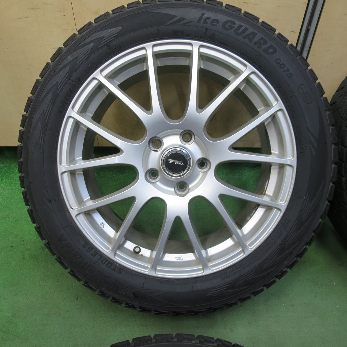 バリ溝!22年!キレイ!9分★スタッドレス 225/55R18 ヨコハマ アイスガード G075 TOPRUN トップラン 18インチ PCD114.3/5H★5092501TTス