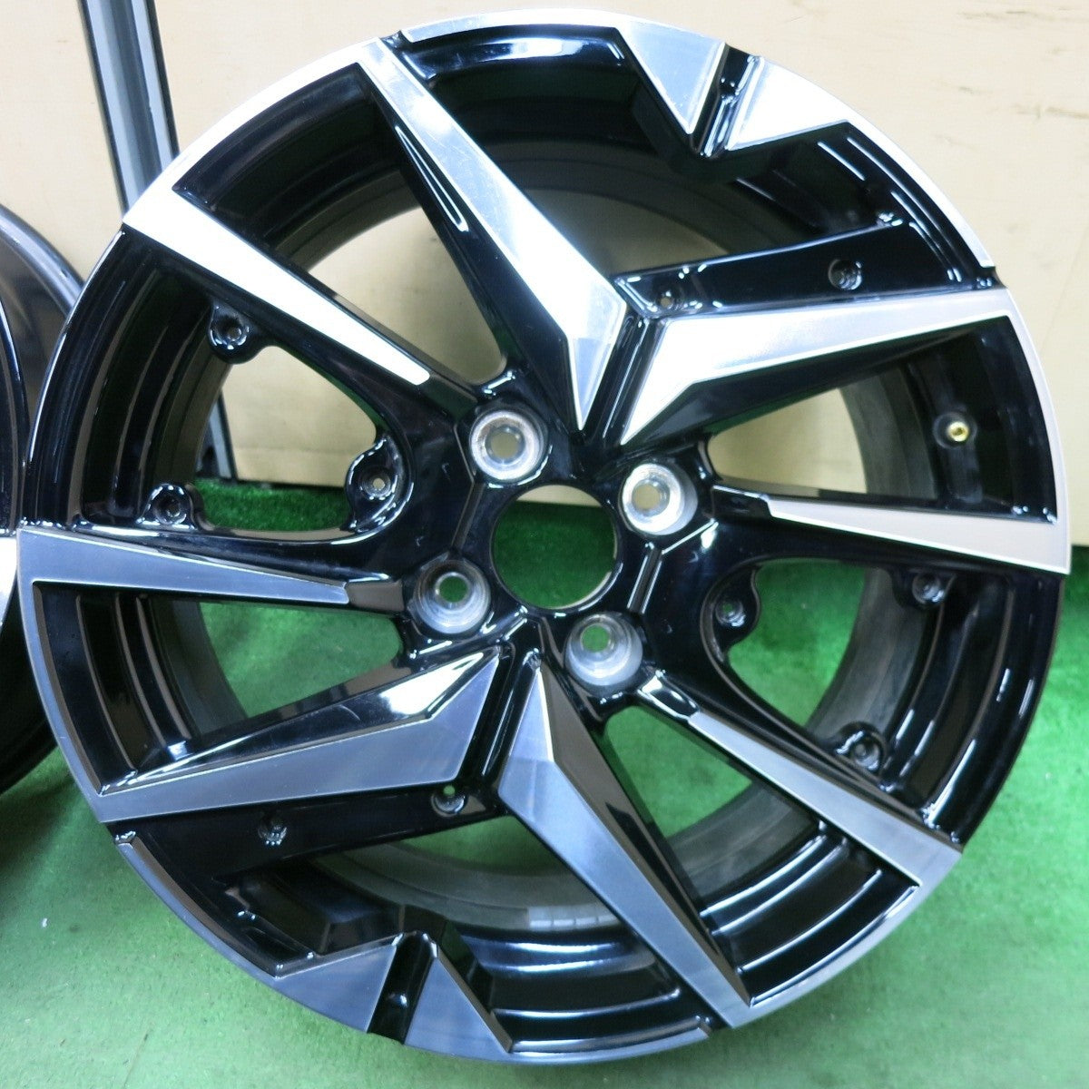 キレイ★プジョー 208 GT 純正 ホイール 17インチ 17×7J PCD108/4H★5021416SYホ