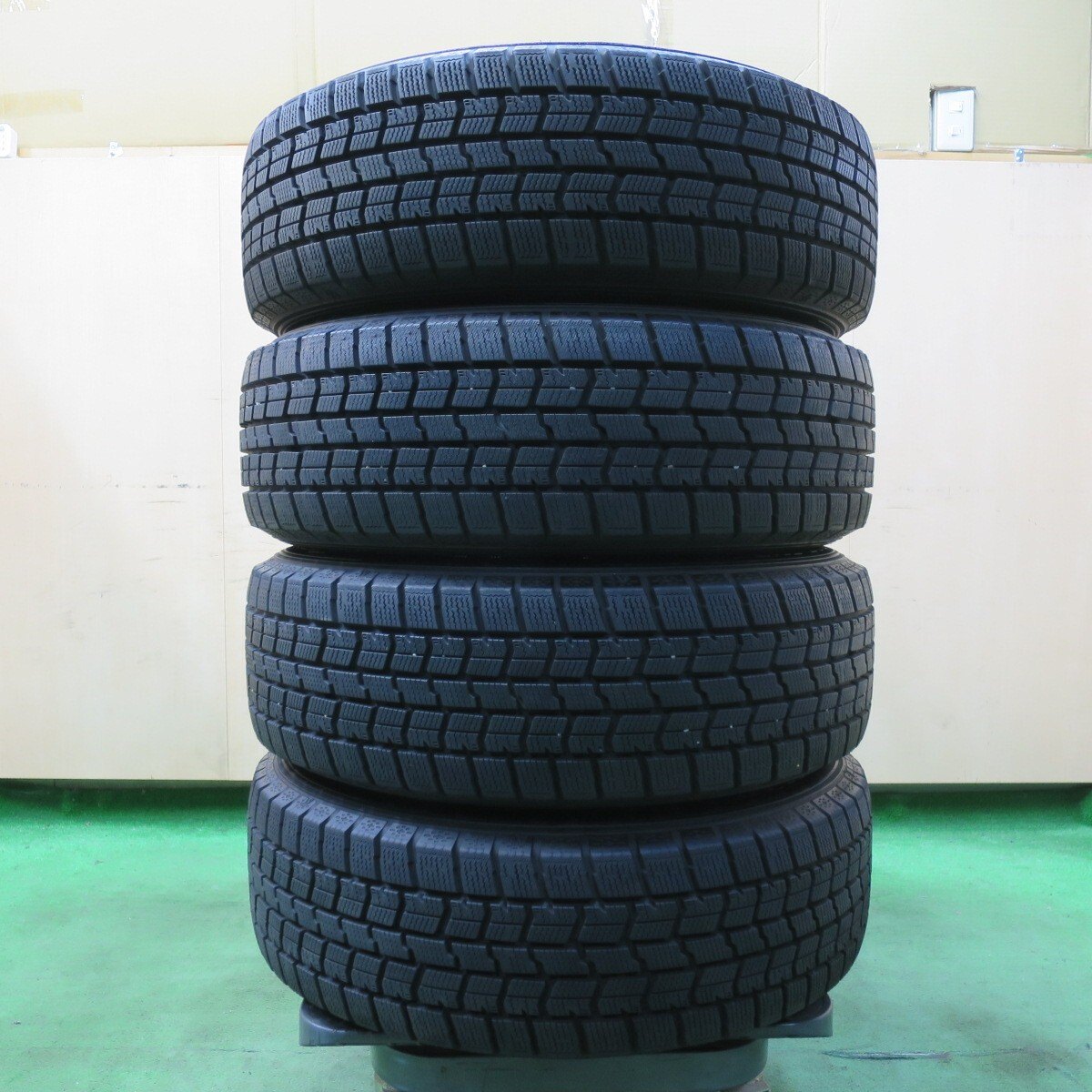 バリ溝!21年!キレイ!ほぼ10分★シエンタ 等 185/65R15 スタッドレス グッドイヤー アイスナビ7 ravrion RS01 ラブリオン 15インチ PCD100/5H★5012004イス