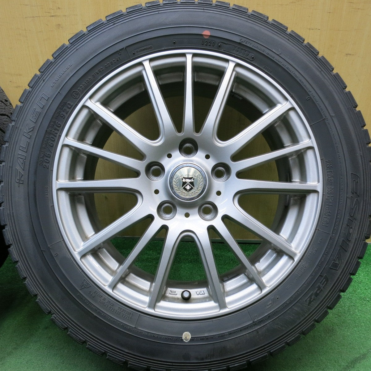 バリ溝!キレイ!9.5分★スタッドレス 205/60R16 ファルケン エスピア EPZ GMach 16インチ PCD114.3/5H★5092008HAス