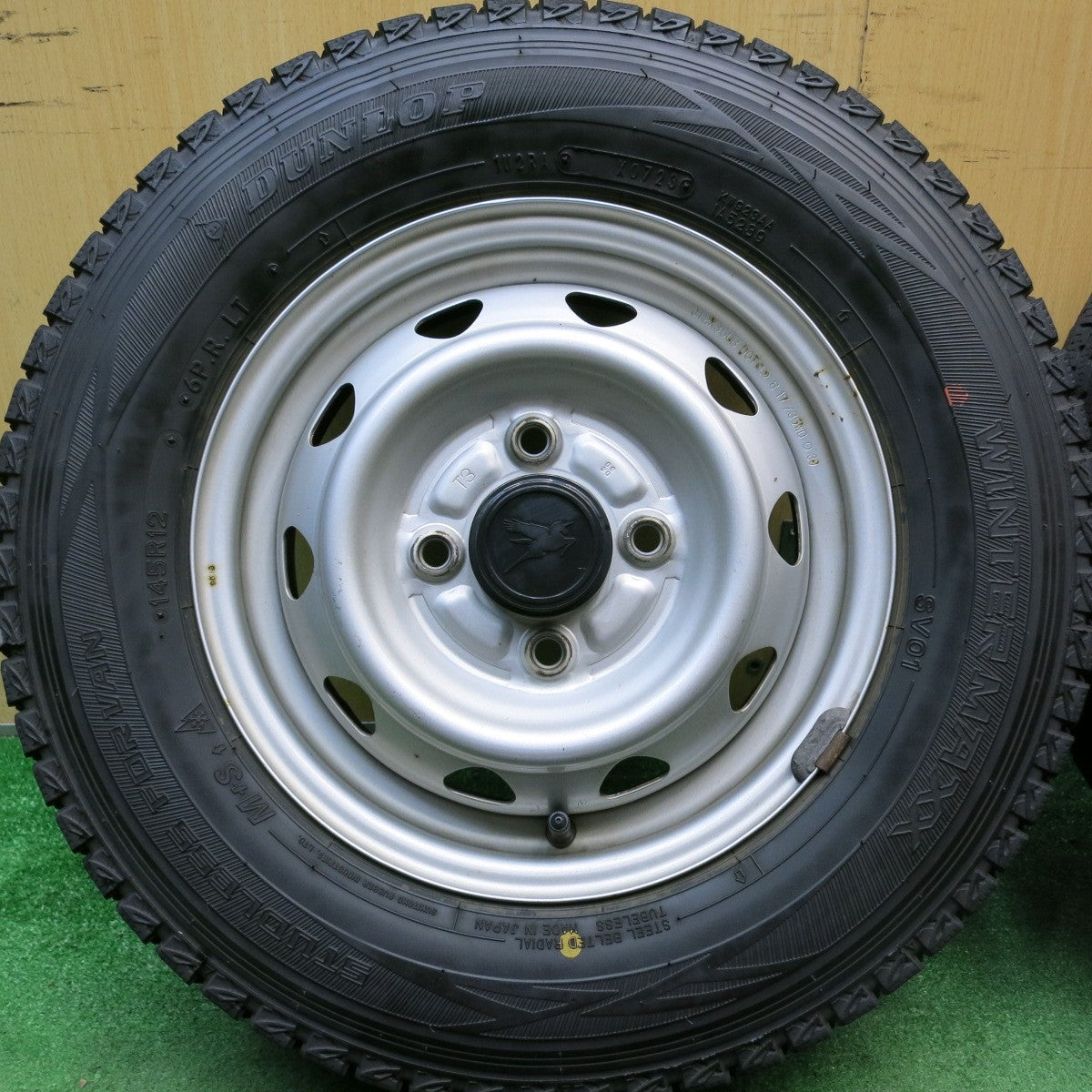4本価格!23年★スタッドレス 145R12 6PR ダンロップ ウインターマックス SV01 スチール ホイール 12インチ 軽トラ 等 PCD100/4H★5083008HAス