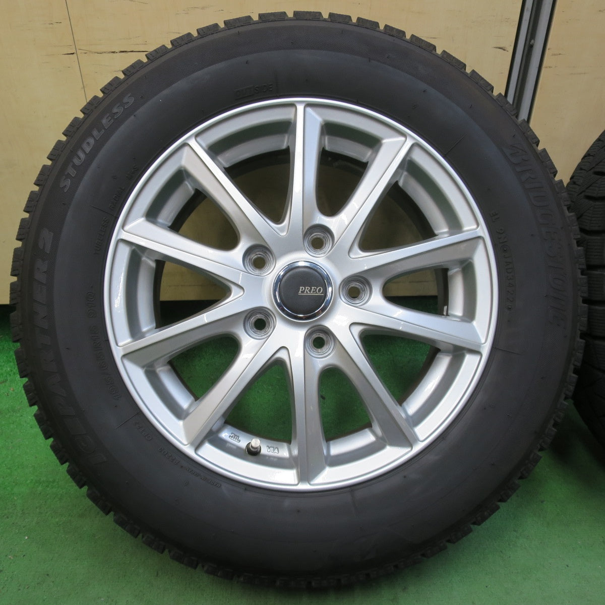 バリ溝!22年!キレイ!9.5分★スタッドレス 195/65R15 ブリヂストン アイスパートナー2 PREO プレオ 15インチ PCD114.3/5H★5042409イス