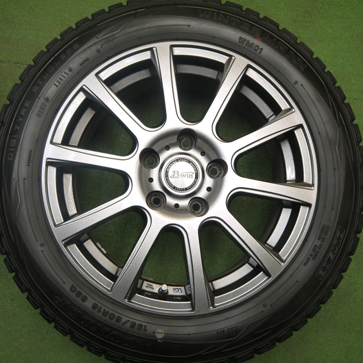 バリ溝!キレイ!8.5分★スタッドレス 195/60R16 ダンロップ ウインターマックス WM01 B-win 社外 アルミ 16インチ PCD114.3/5H★6012602Hス