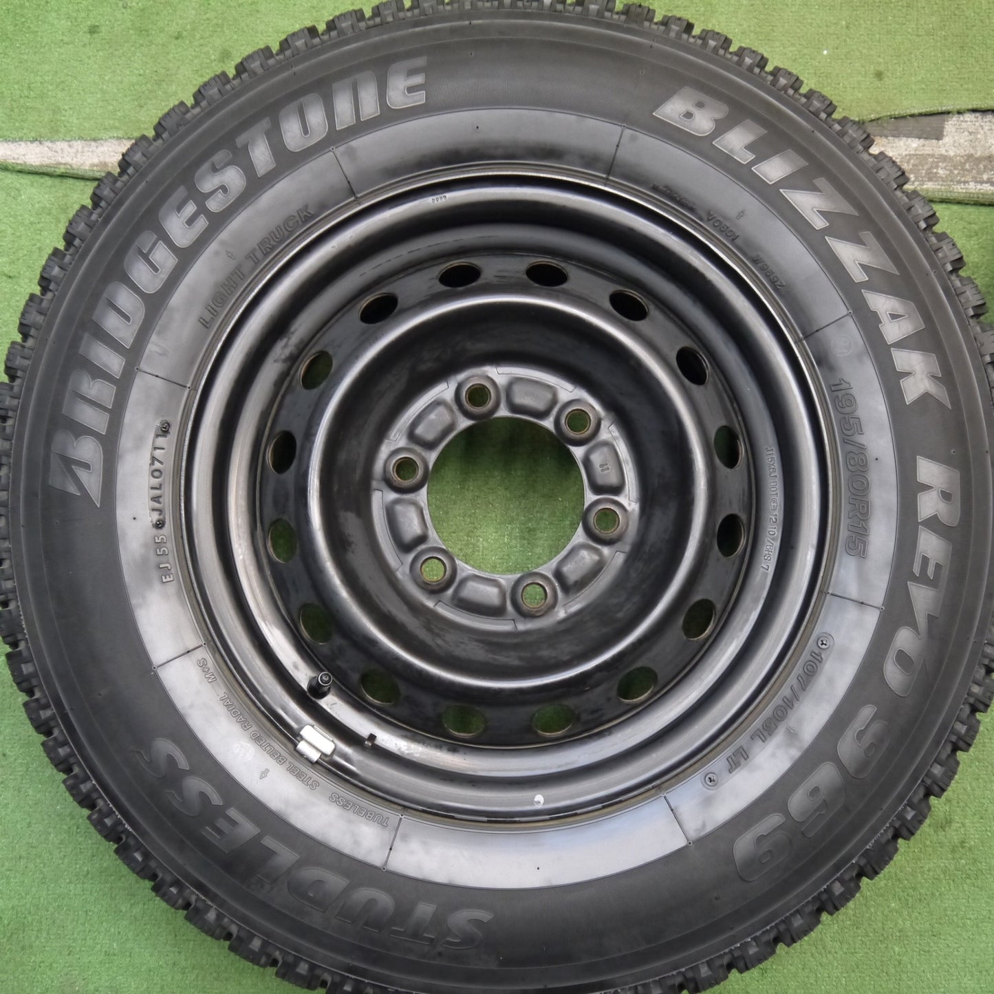 4本価格★トヨタ ハイエース 純正 スチール 195/80R15 107/105L スタッドレス ブリヂストン ブリザック REVO 969 15インチ PCD139.7/6H★5070106Hス
