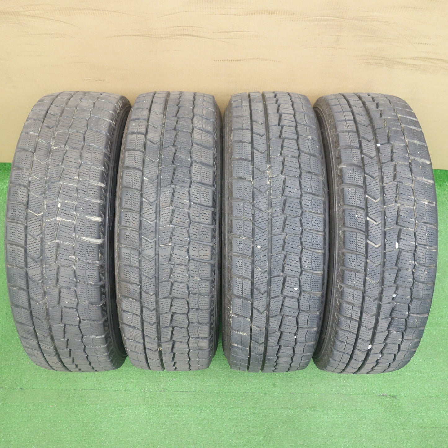 バリ溝!22年!9.5分★スタッドレス 175/65R14 ダンロップ ウインターマックス WM02 LAYCEA 02 レイシア 14インチ PCD100/4H★6040902KTス
