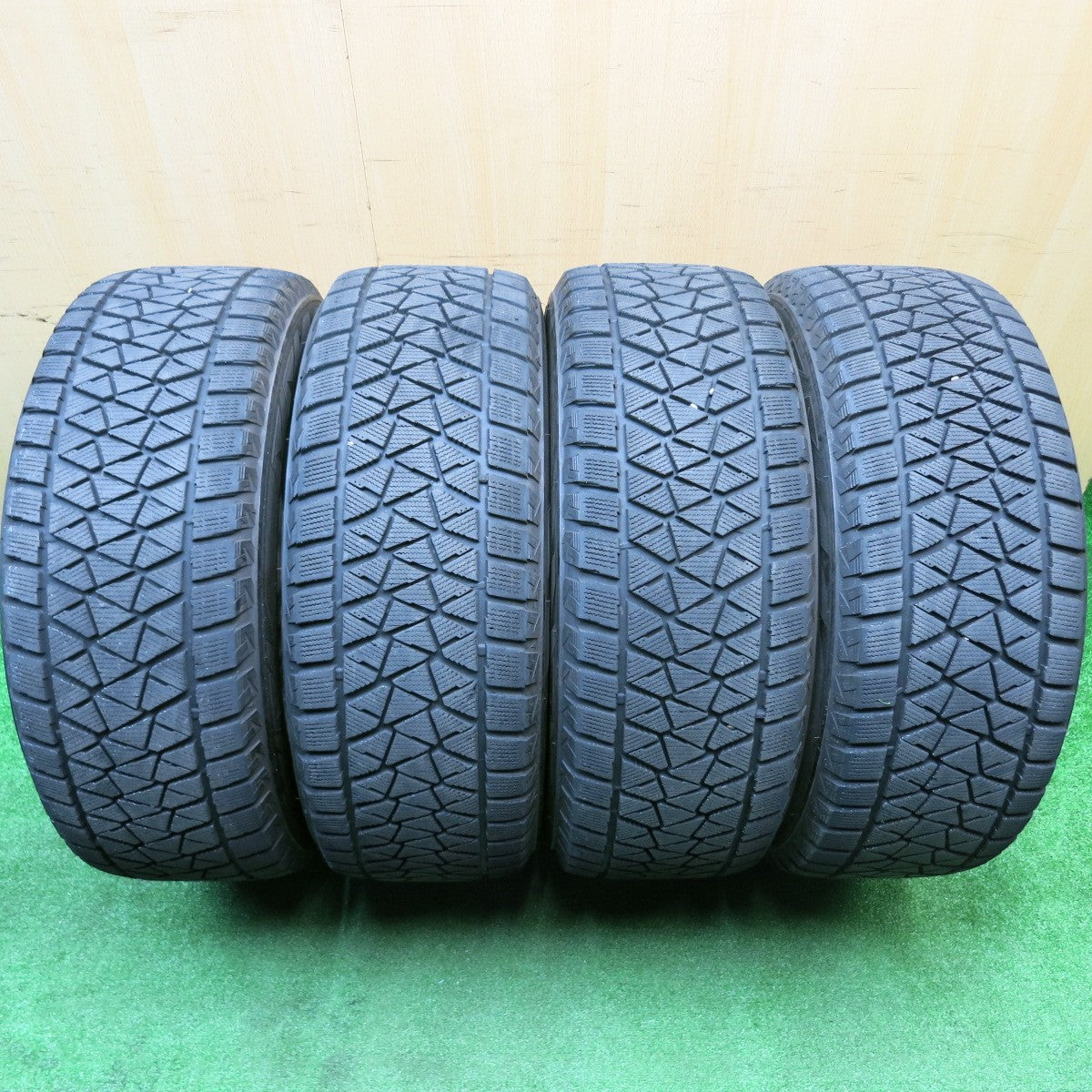 バリ溝!8.5分★トヨタ 150系 ランクル プラド 純正 265/60R18 スタッドレス ブリヂストン ブリザック DM-V2 18インチ PCD139.7/6H★5103002HAス
