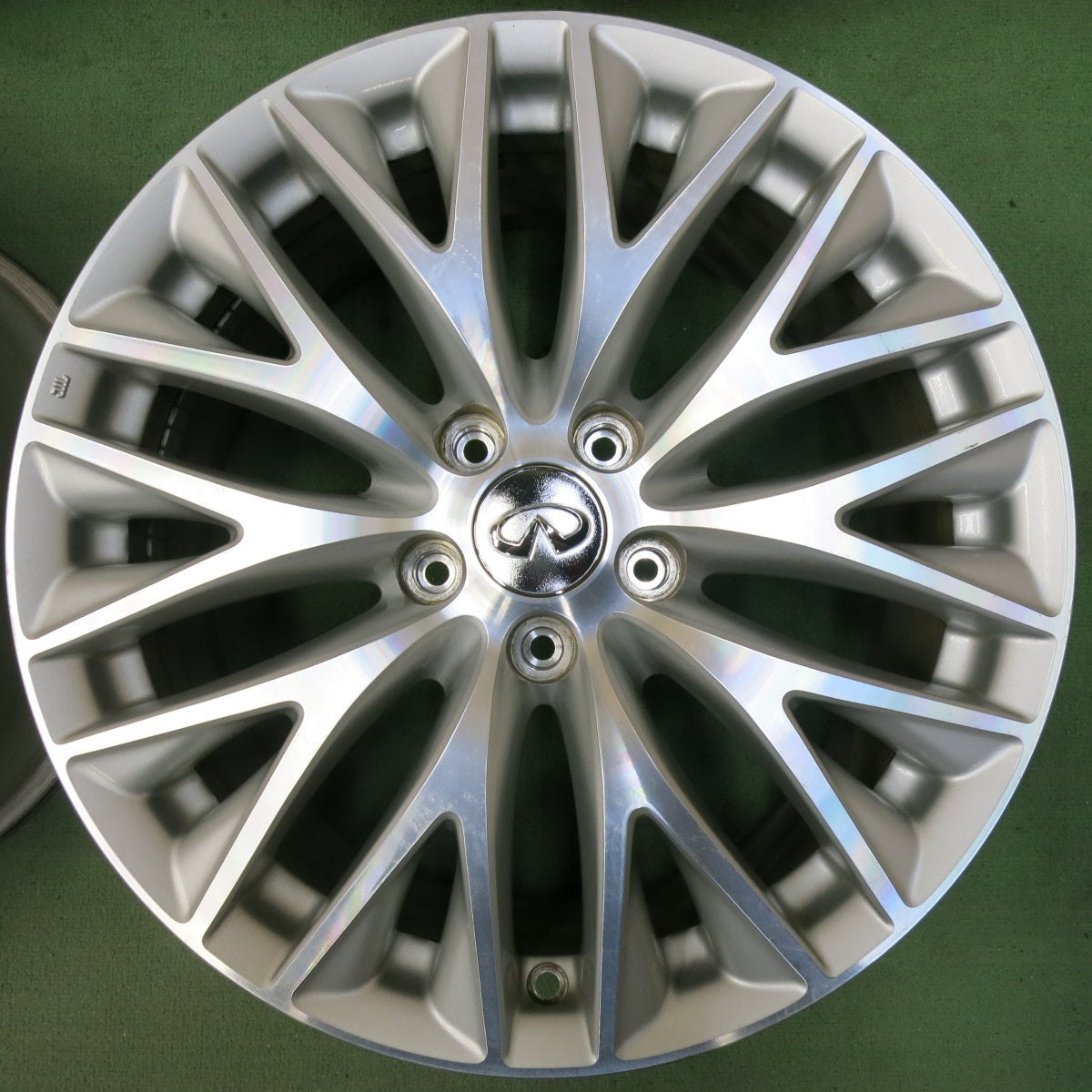 空気圧センサー付き!4本価格★日産 Y51 シーマ 純正 ホイール 18インチ 18×8J PCD114.3/5H★5051605SYホ