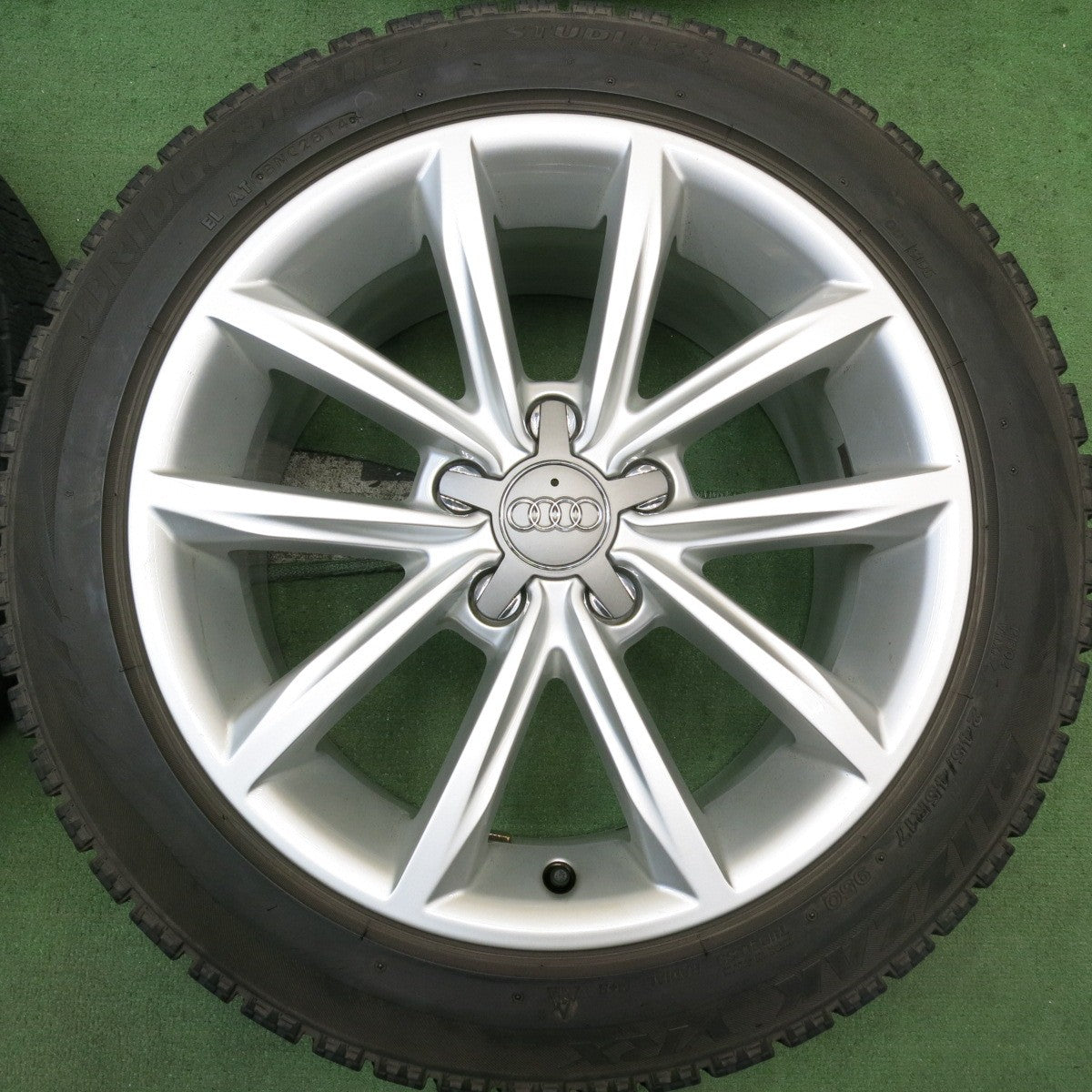 バリ溝!8.5分★アウディ TT 純正 245/45R17 スタッドレス ブリヂストン ブリザック VRX 17インチ PCD112/5H★5092701HAス