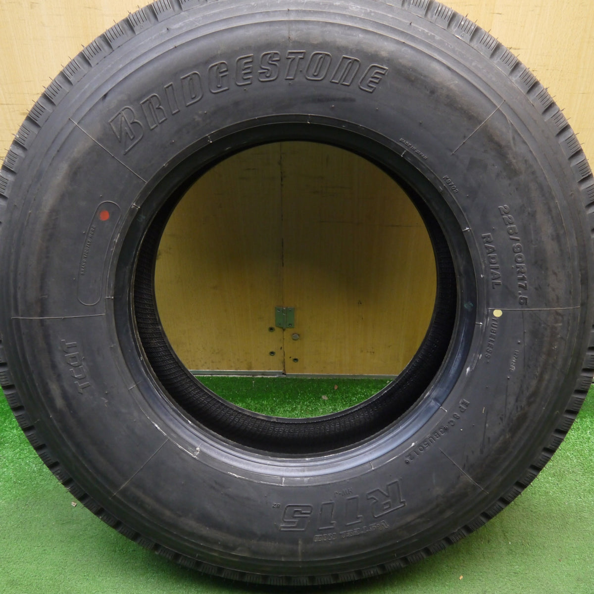 未使用!1本★トラック タイヤ 225/90R17.5 127/125L ブリヂストン R115 17.5インチ★6030303Hノタ