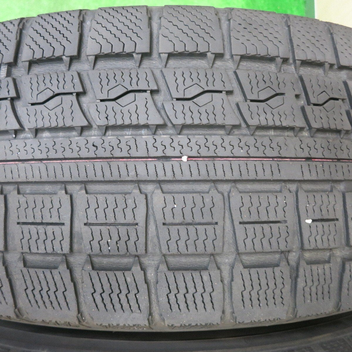 キレイ★スタッドレス 225/65R17 トーヨー ウインター トランパス MK4α MiLLOUS ミルアス 17インチ PCD114.3/5H★4101105NJス