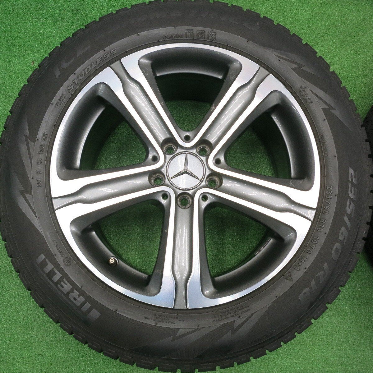 キレイ★ベンツ X253 GLCクラス 純正 235/60R18 スタッドレス ピレリ アイスアシンメトリコ 18インチ PCD112/5H★4111606HAス