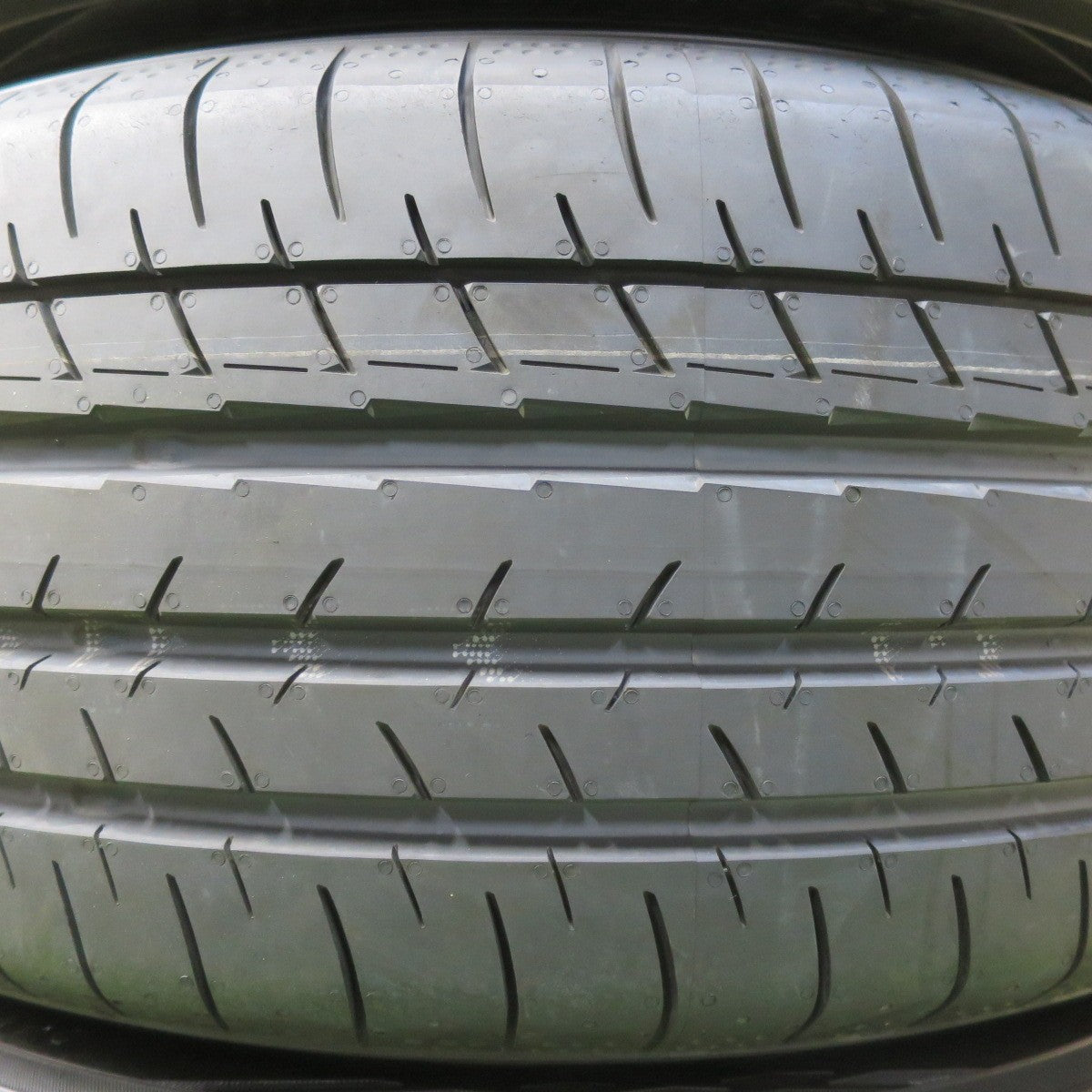 新車外し!24年★215/45R17 ヨコハマ BluEarth-GT AE51 タイヤ 17インチ カローラ ツーリング プリウス 86 BRZ 等★5051704イノタ