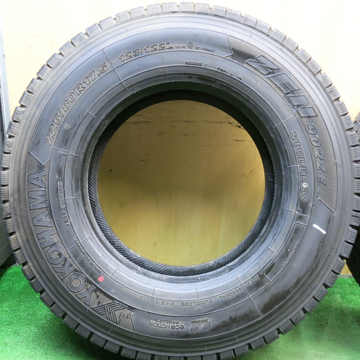 バリ溝!9分!6本★トラック タイヤ 225/80R17.5 123/122L スタッドレス ヨコハマ ZEN 902ZE 17.5インチ★5090601HAスタ