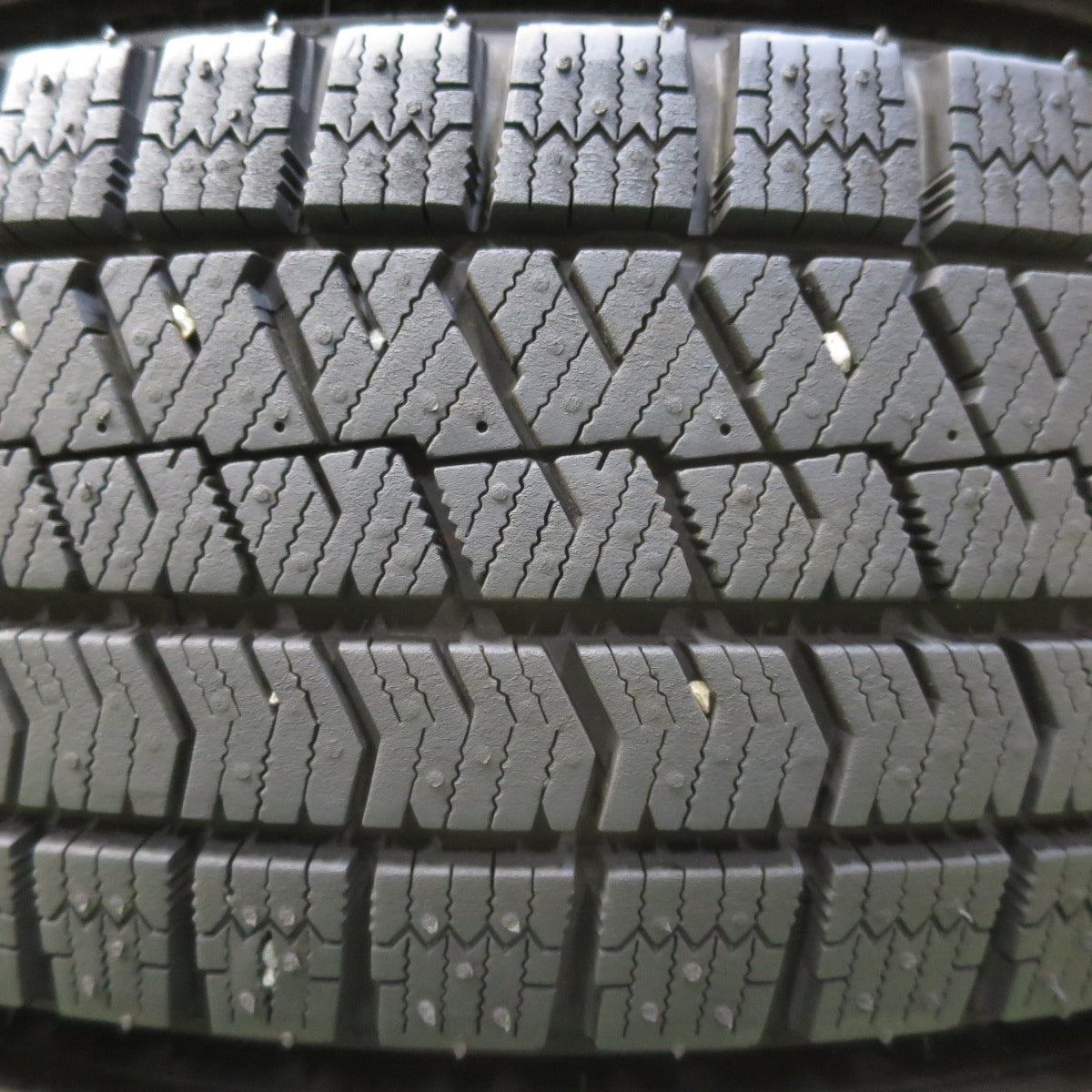バリ溝!23年!ほぼ10分★スタッドレス 175/65R15 ブリヂストン ブリザック VRX2 ECO FORME エコフォルム 15インチ PCD100/4H★5081105イス